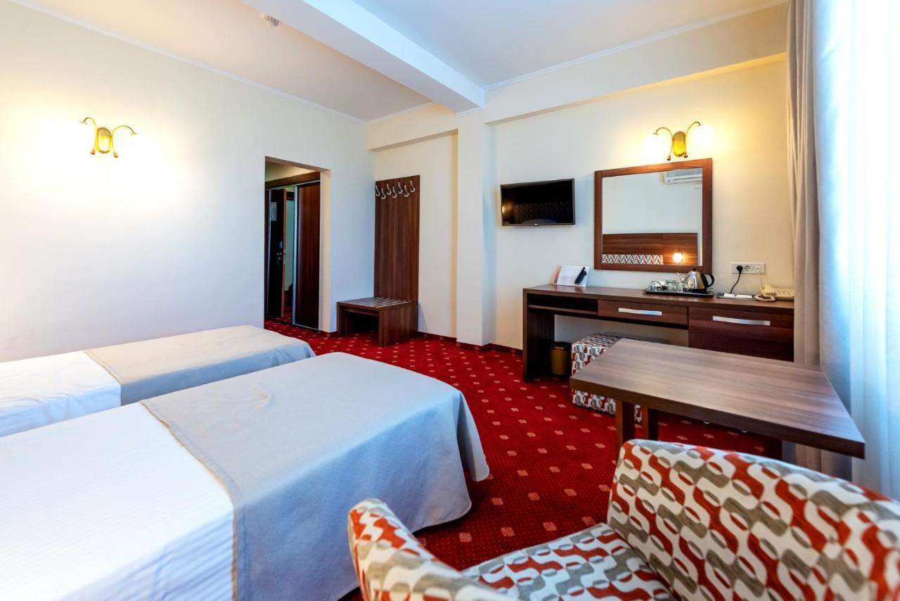 Standard Twin Room,1756509657:JPEG