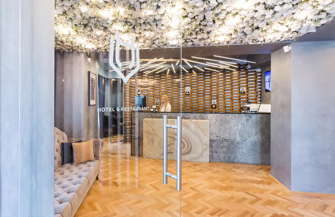 Venis Boutique Hotel-1